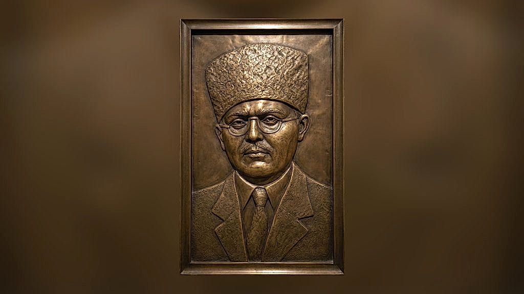 Hasan Basri Çantay Rölyefi - Bakır Rölyef - 50x75 cm