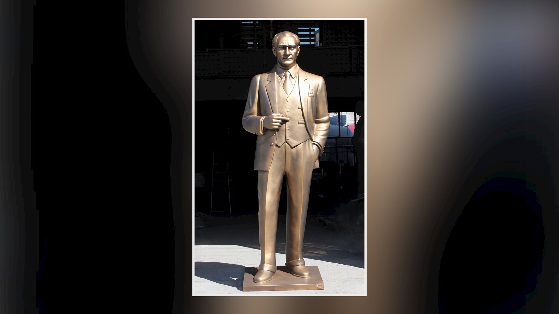 Sivil Atatürk Heykeli - 220 cm